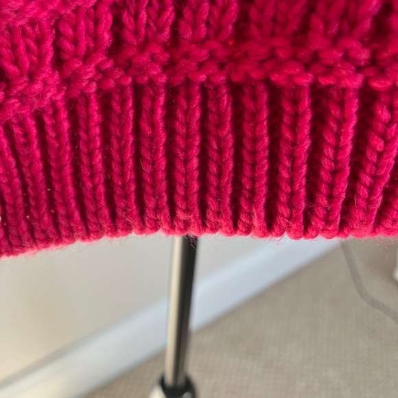 LG - H&M Oversized Thick Pink Knit Sweater - Picture 7 of 8